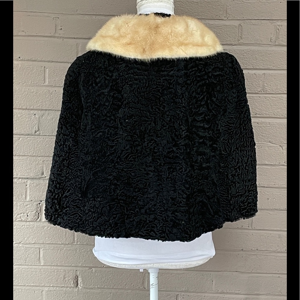 Black and Tan Fur Collar Jacket - Picture 5 of 11